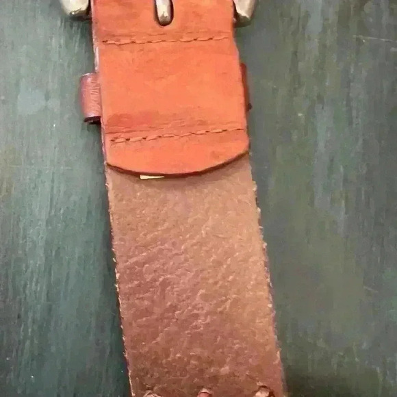 Fossil Leather belt with crisscross stitching women’s medium - Picture 8 of 11